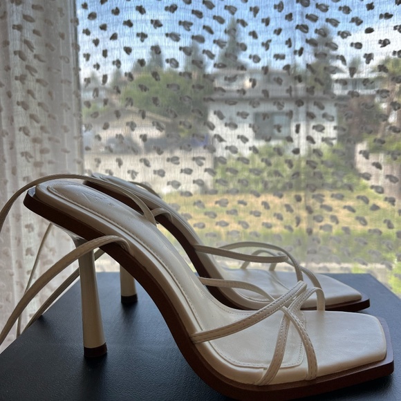 ZARA - Tie Strap Heeled Sandals - Picture 2 of 7
